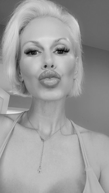 Xoxo https://t.co/Wyg4fM1sgq https://t.co/G8so7lWLr0<a href="/tag/fitgirl"class="tags"><span>#fitgirl</span></a>