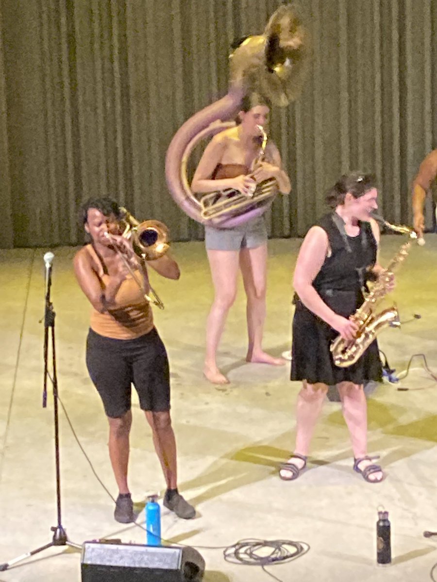 americanaworks's tweet image. Well deserved 1st ever Metropolitan Transit Authority #RidersChoice @BrassQueensNYC!!!