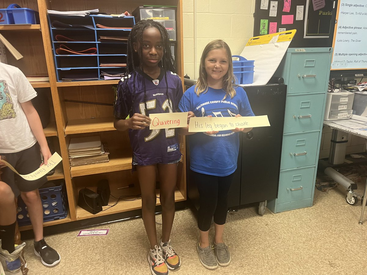 MrsJakubowski3's tweet photo. Learning a new skill+movement= success! Had fun playing around with opening adjectives before using some to create original sentences! #LoveofLiteracy #cmsgameon https://t.co/gytjtDRMKC