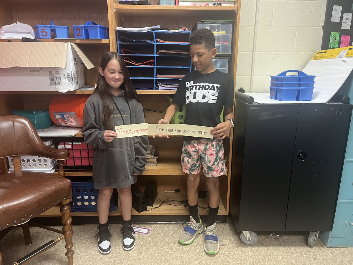 MrsJakubowski3's tweet photo. Learning a new skill+movement= success! Had fun playing around with opening adjectives before using some to create original sentences! #LoveofLiteracy #cmsgameon https://t.co/gytjtDRMKC