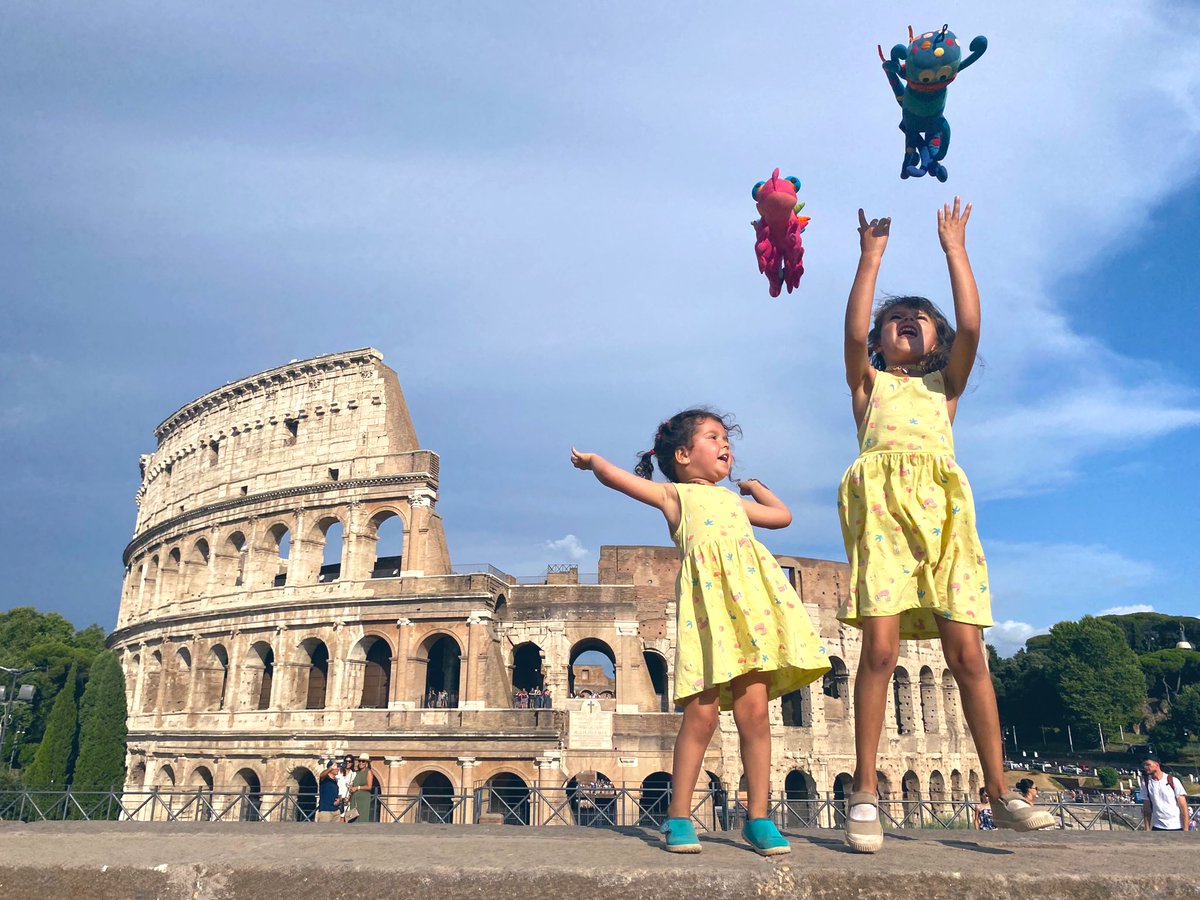NoraEtaGar's tweet photo. Quanto è bella la città eterna! Volevamo davvero vedere il Colosseo! https://t.co/w4mG18kpLs