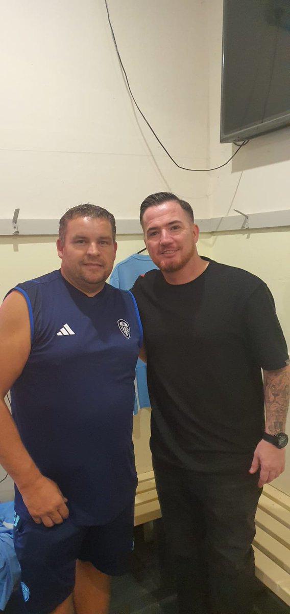 The most handsome man in the world and Ross McCormack!! #upthesedge #liversedgefc