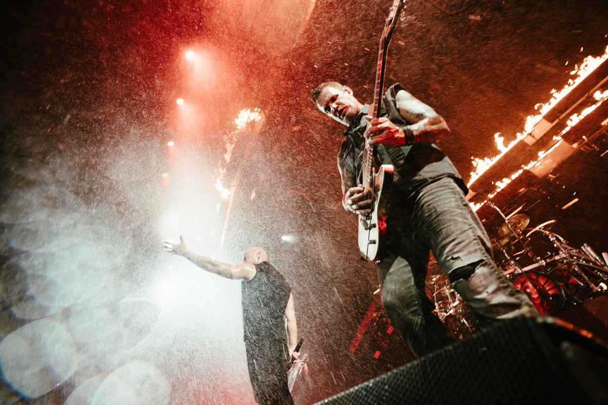 Disturbed's tweet photo. Houston, we have a problem! Thank you for enduring the Fire and Water with us! 

We are Disturbed! 

📸: @judyhwon https://t.co/rFXlT0KtGM