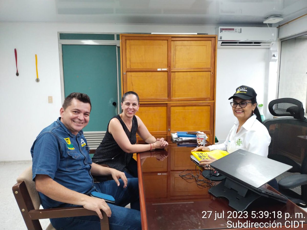 senaensantander's tweet photo. #SomosSENA | En el Centro Industrial y del Desarrollo Tecnológico de Barrancabermeja, #EgresadosSENA, aprendices y trabajadores participaron en una jornada de capacitación y actualización en normas y procesos de soldadura a cargo de la empresa Wesarco. https://t.co/PpUBaPDJfC