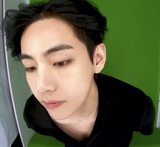 dilf taehyung tweet media
