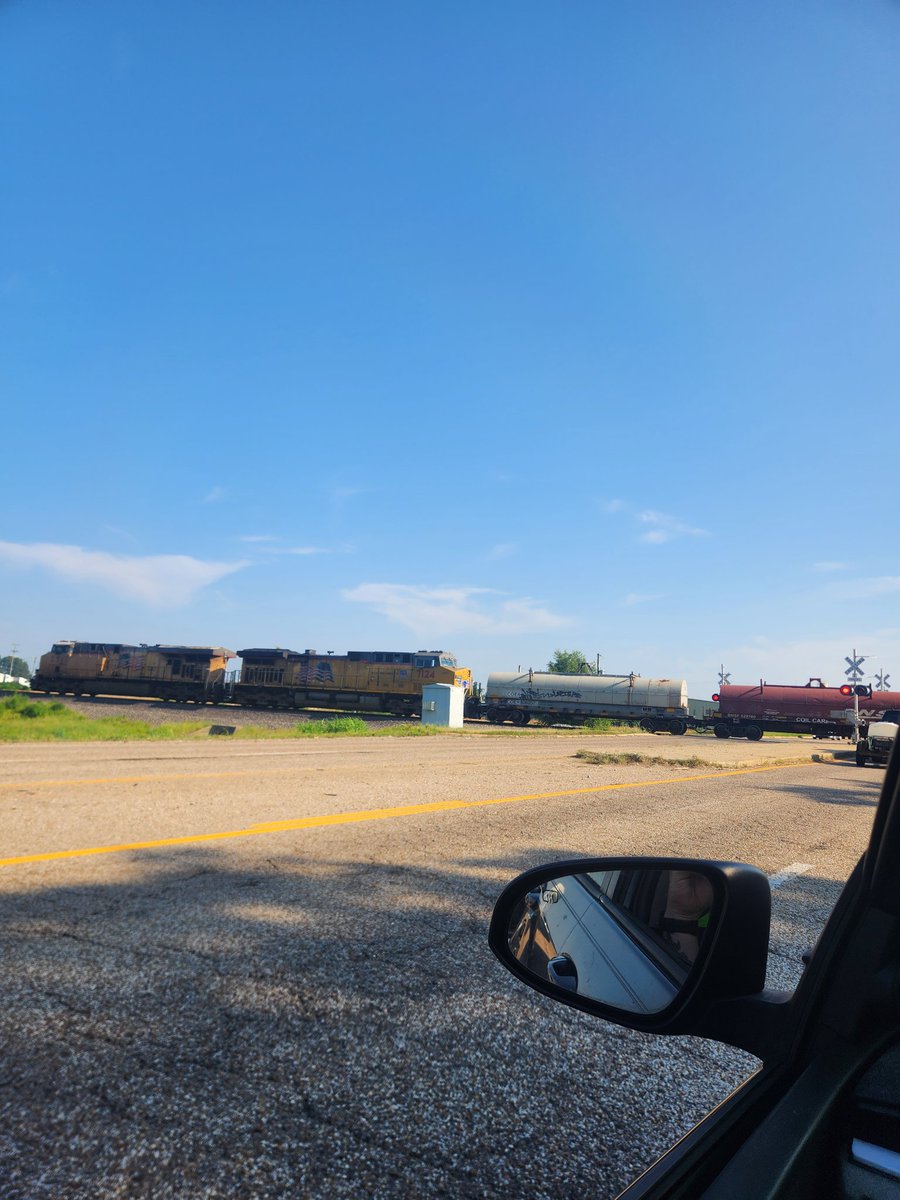 Hey <a href="/UnionPacific/">Union Pacific</a> you've been blocking a grade crossing for an hour. Any plans to do something about it?