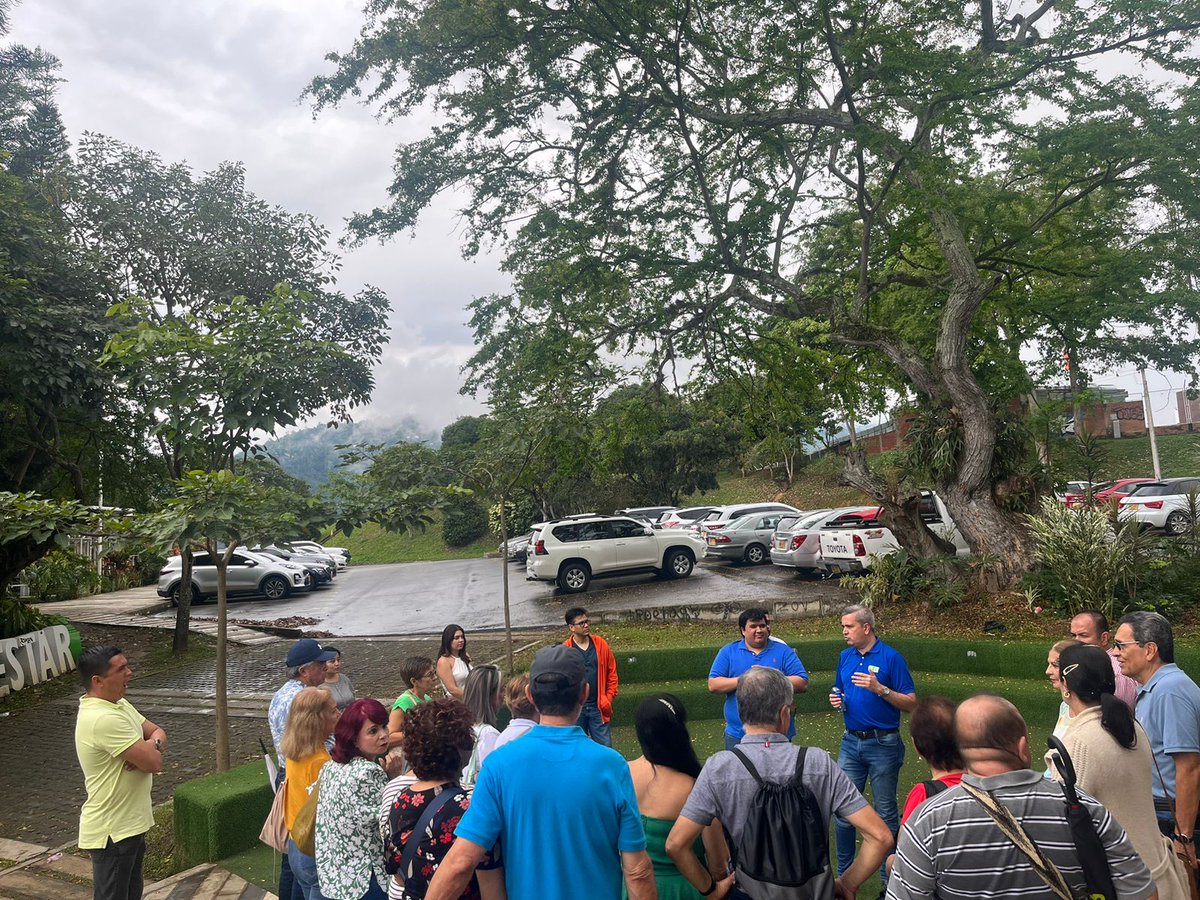 EGRESADOS UIS tweet media