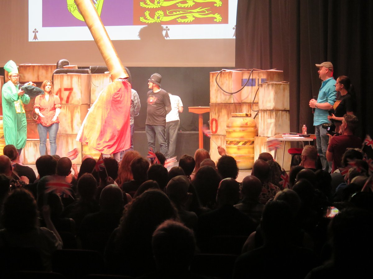 RFredW's tweet photo. So... Part one was a completely normal stage show and not weird in the slightest...
#DigiLive #DigitiserLive https://t.co/p6m9MiQaBa