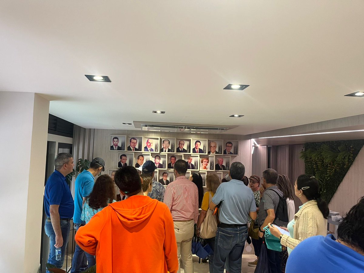 EGRESADOS UIS tweet media