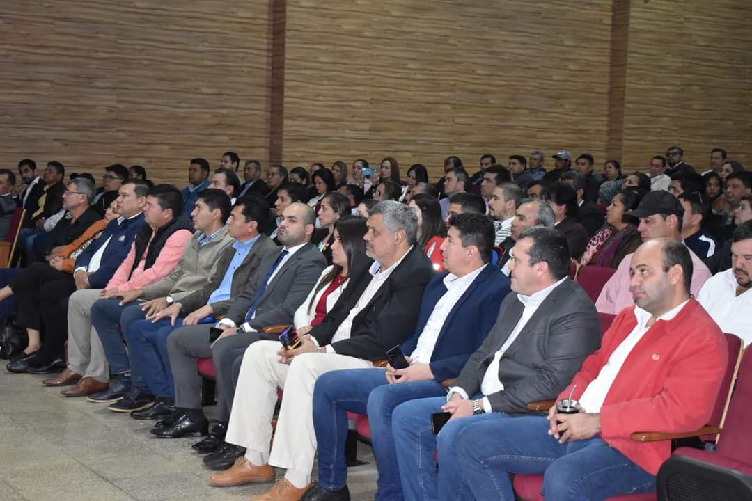 En la mañana de éste viernes recibimos a la Ministra de la <a href="/senparaguay/">SEN Paraguay 🇵🇾</a> <a href="/ZunyBorja/">Zuny Borja (Gladys Zunilda)</a>, que presentó datos estadísticos, la estrategia nacional frente a la amenaza del evento climático “El Niño” y sus afectaciones en el Departamento de Concepción.