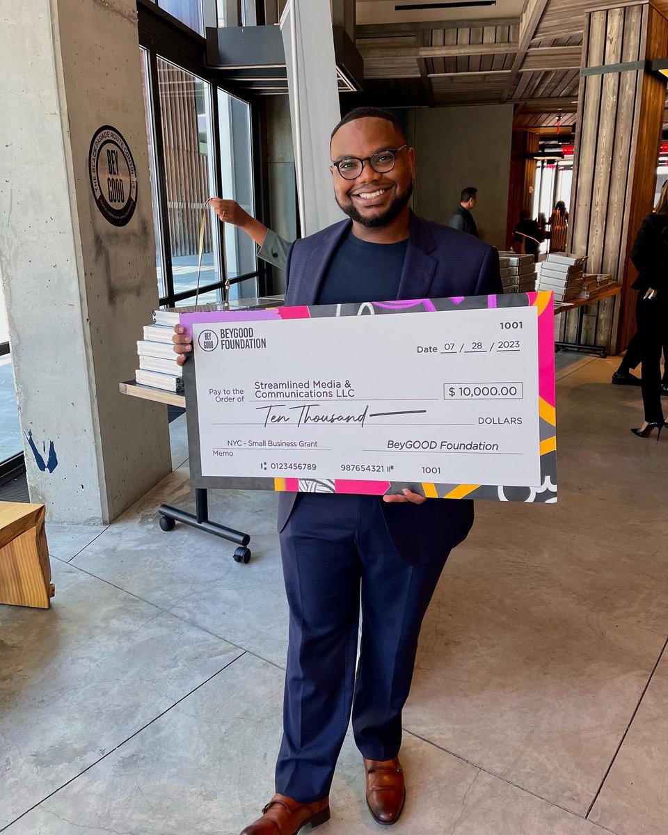 DarrenMartinII's tweet photo. SO Hype! Thank you @BeyGood &amp; @Beyonce (!!!) for an impactful networking opportunity and for recognizing my company @StreamlinedCom as 1 of 12 grant recipients for the NYC Black Parade Route Impact Luncheon. (!!!!) https://t.co/JAjRO0TCxw