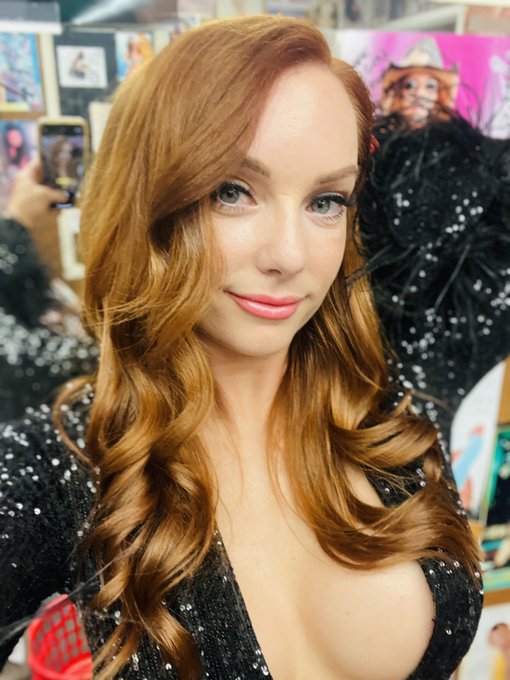 Come visit with me during my store signing at @CenterfoldsSac , today and tomorrow 6-8pm #BringGoodies<a href="/tag/bringgoodies"class="tags"><span>#bringgoodies</span></a>