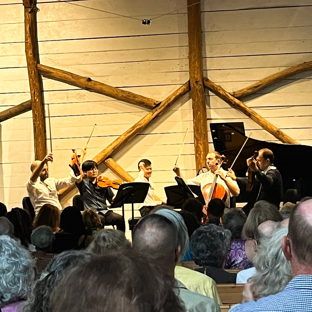 MCPChamberMusic's tweet photo. @MCPChamberMusic was "completely at home with all of this...the warmth and the sorrow without for a moment losing the urgency of direction."

Read the full Boston Music Intelligencer review of MCP's recital for @MaverickConcert here: 

https://t.co/nhHMdK8tKb

#ClassicalMusic https://t.co/d10gX7hny2