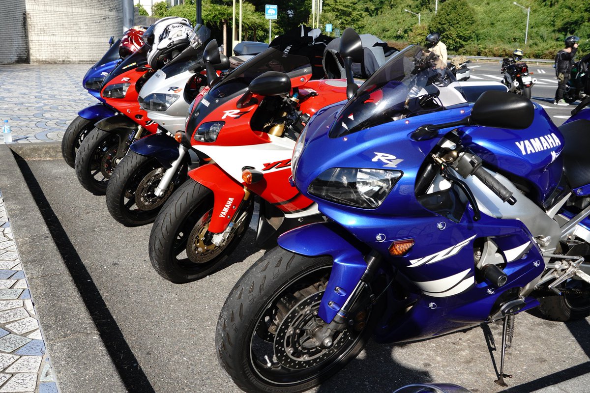 Ran_ju's tweet photo. さらにレアポケモンが増えた。
#YZF旧車祭り
#令和の空気をキャブで吸う
#YZFR1 #YZFR6 #YZFR7
#4XV #5EB #OW02 https://t.co/6roQ1zEXB3