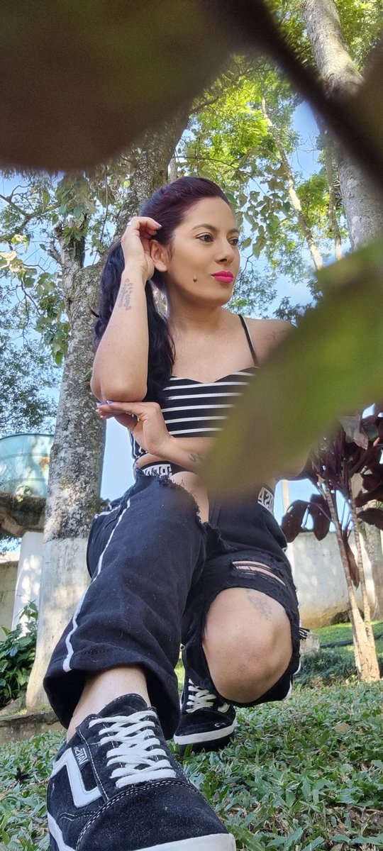 Meu amigos patriotas 🇧🇷 
Me ajuda bater 7k
Sigo tds de volta.

Compartilhem 
Grata