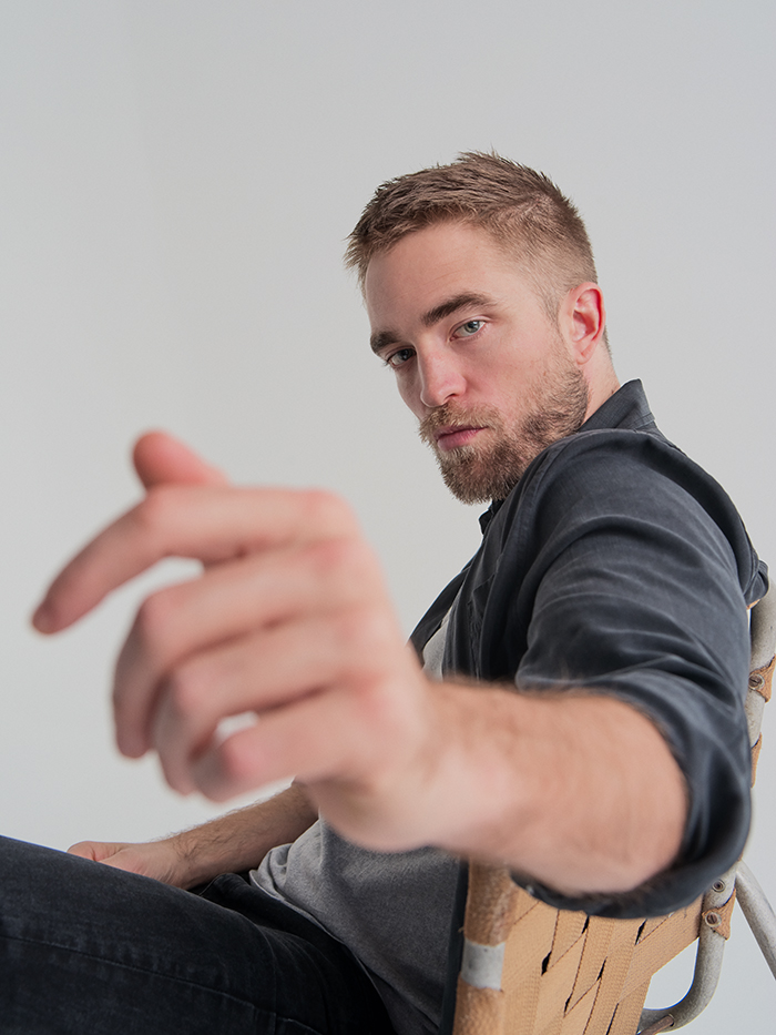 pattinsonphotos's tweet photo. New/old outtake of Robert Pattinson photographed by Dan Doperalski for @Deadline (2017) https://t.co/wu1UHNMXWd
