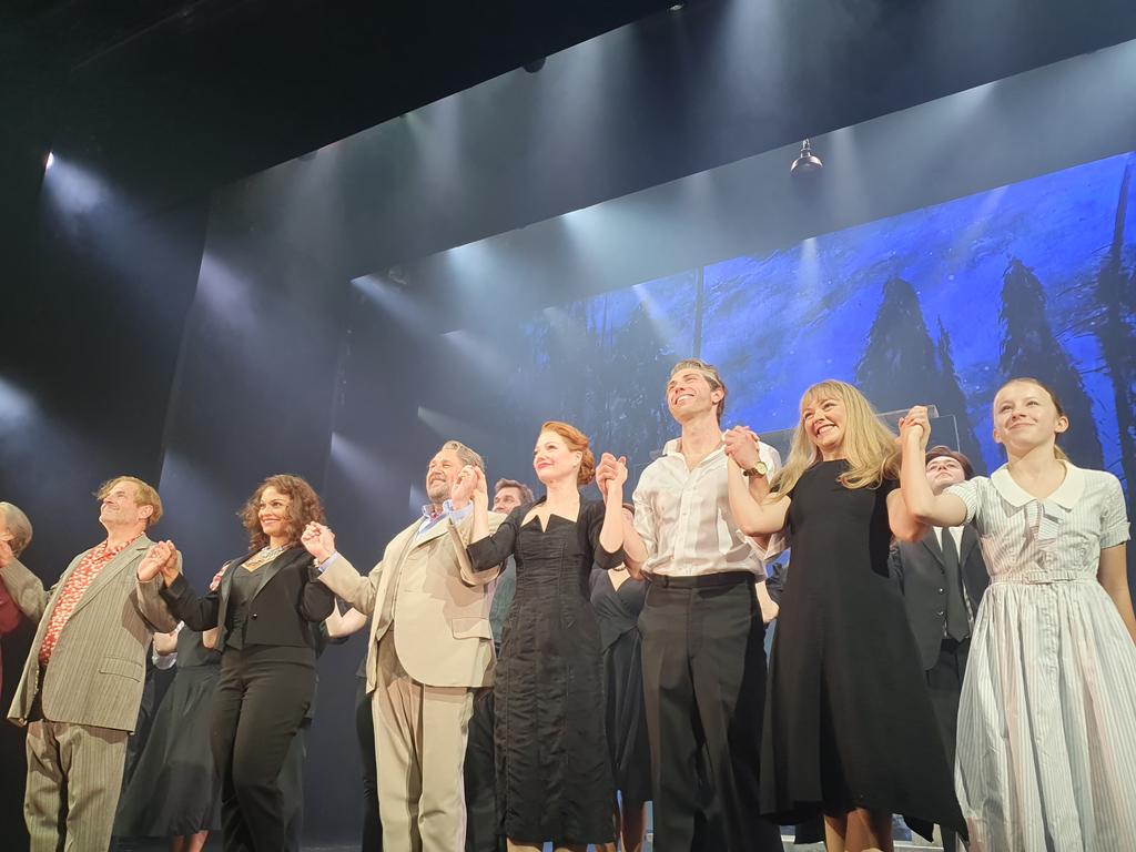 RyKas's tweet photo. Life goes on,
Love goes free.

Tonight's #Theatre trip @AspectsLoveLDN @AspectsofLove @NimaxTheatre  

Bravo @mrmichaelball @LPittPulford @coylepal @Danielledeniese  @annaunwin @rosemaryashe @michaelmatus etc! 🩷 

#AspectsOfLove @OfficialALW #Musical #London #Friday https://t.co/zYkIupWjoS