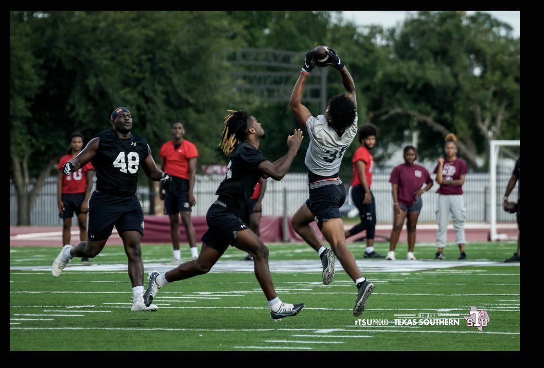TurnerJakaleb's tweet photo. Ohhh how i missed you💆🏾‍♂️….Next: fall camp😁#AGTG https://t.co/OpREkUrljE