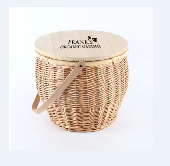 Reasons to Picnic | Fresh Air - It Does Wonders for Your Mental Health + Stress-free Dining! 
Here at Frank's the Insulated Picnic Basket with Removable Lid - add our easy healthy snacks, meals.
#dinerenblanc2023 #debto2023 #debto #ONStorm #HauntedMansion #Greenbelt #Toronto