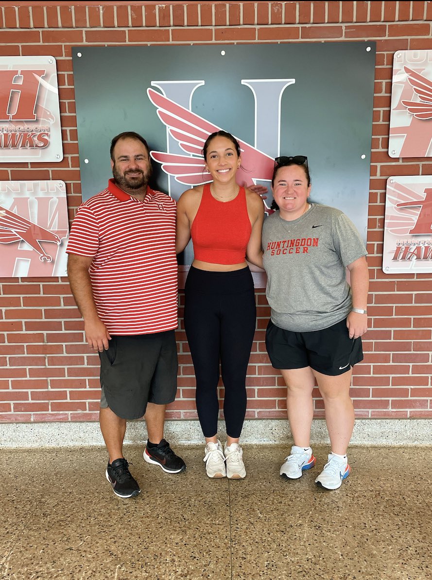 JulietteDuthu's tweet photo. Thank you to Coach Cliff, Coach Katie, and @HuntingdonWSOC for the invite and hospitality today! I had a great visit and I appreciate the opportunity! #gohawks ❤️🐦 https://t.co/NoJHncDzCR