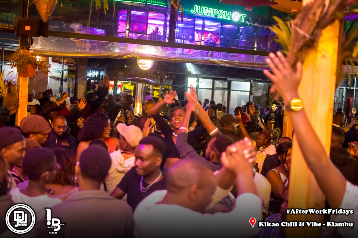 DjJoeMfalme's tweet photo. @Innocent_Bernd Party with Mr. Sherehe
π @kikao_chill_and_vibe
πΊπ½#AfterWorkFriday
A #JoeMfalmeLive Experience
πΈ @Innocent_Bernd https://t.co/9IhFNu16NO