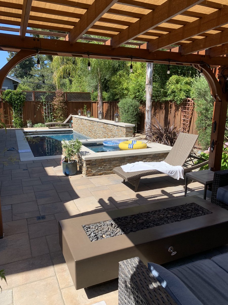 come hang you’re all invited