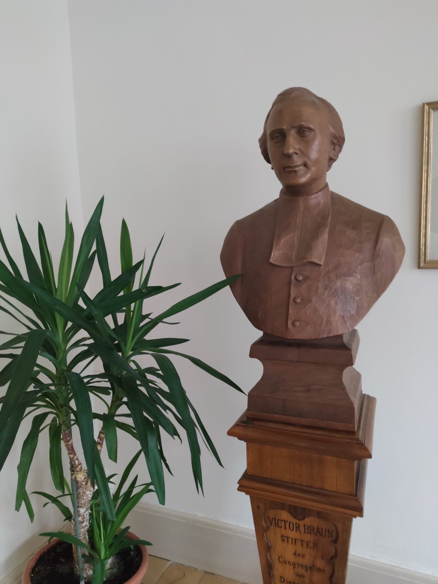 sm_andrzeja's tweet photo. #Kapituła generalna, zwoływana przez przełożoną generalną co sześć lat, jest najwyższym organem wewnętrznego zarządu #Zgromadzenia. Zadaniem jest umacnianie jedności, a także odpowiedzialności wszystkich Sióstr za dobro całej wspólnoty zakonnej.#sercanki #siostry @sercanki_sscj https://t.co/sm1PhzIuhV