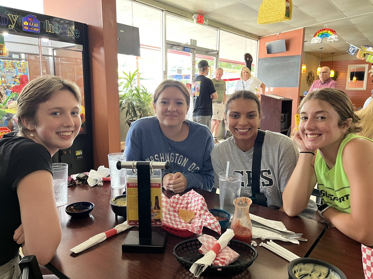 Really excited for a another great year with <a href="/ColtsCoffee/">Stompin' Grounds</a> !! Great day working with my managers! #RealWorldExp