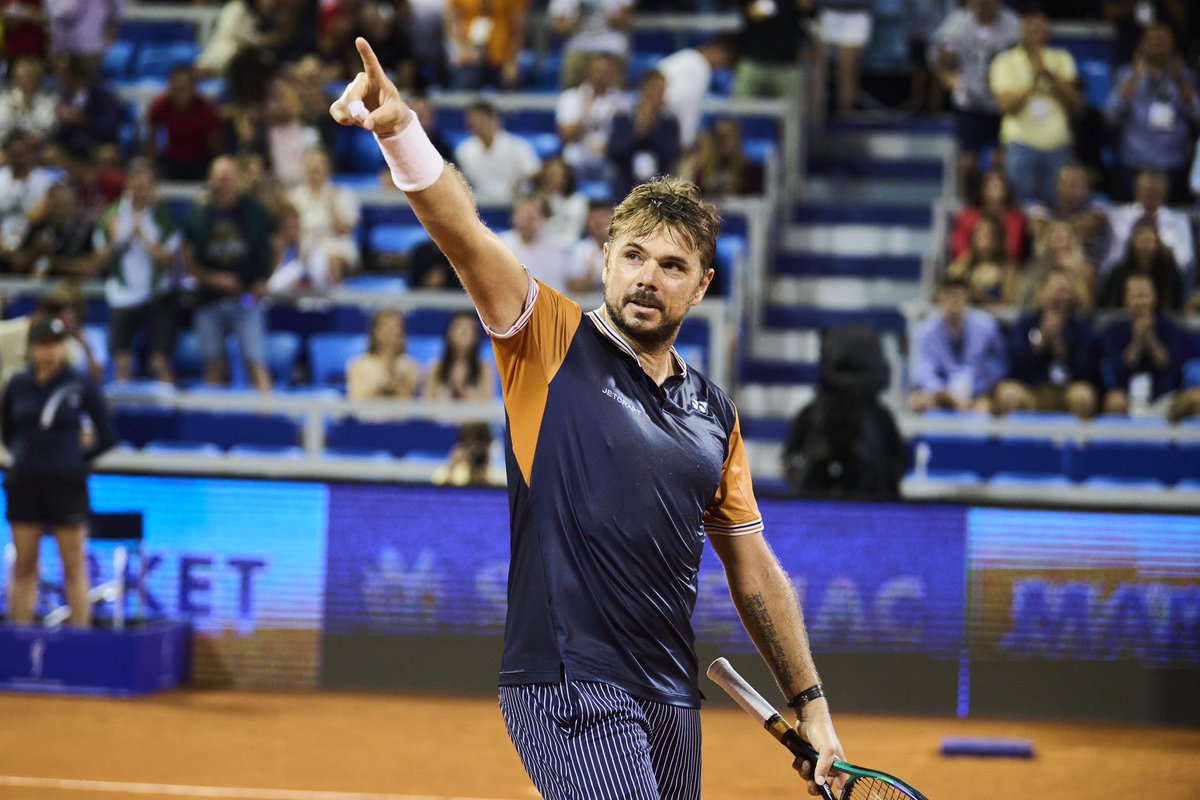 stanwawrinka's tweet photo. Umag by night 🌒🙋🏻‍♂️🎾💥🎶🙏🏻🇭🇷🫶🏻
#match #atmosphere #appreciate #love #hardwork #trusttheprocess https://t.co/tPLJbE2fgN