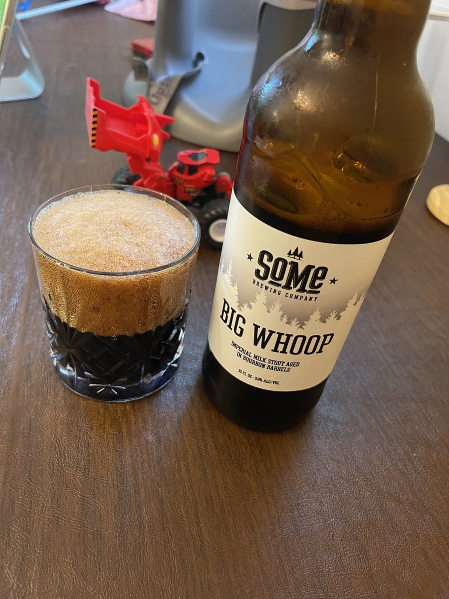 TheOnlyMike_E's tweet photo. Sweet mother of god. This is beyond good. Probably one of the best New England imperials I’ve ever had. I’d swear off ketchup for this. @somebrewing #mouthgasm https://t.co/mdOZ5xHyNi
