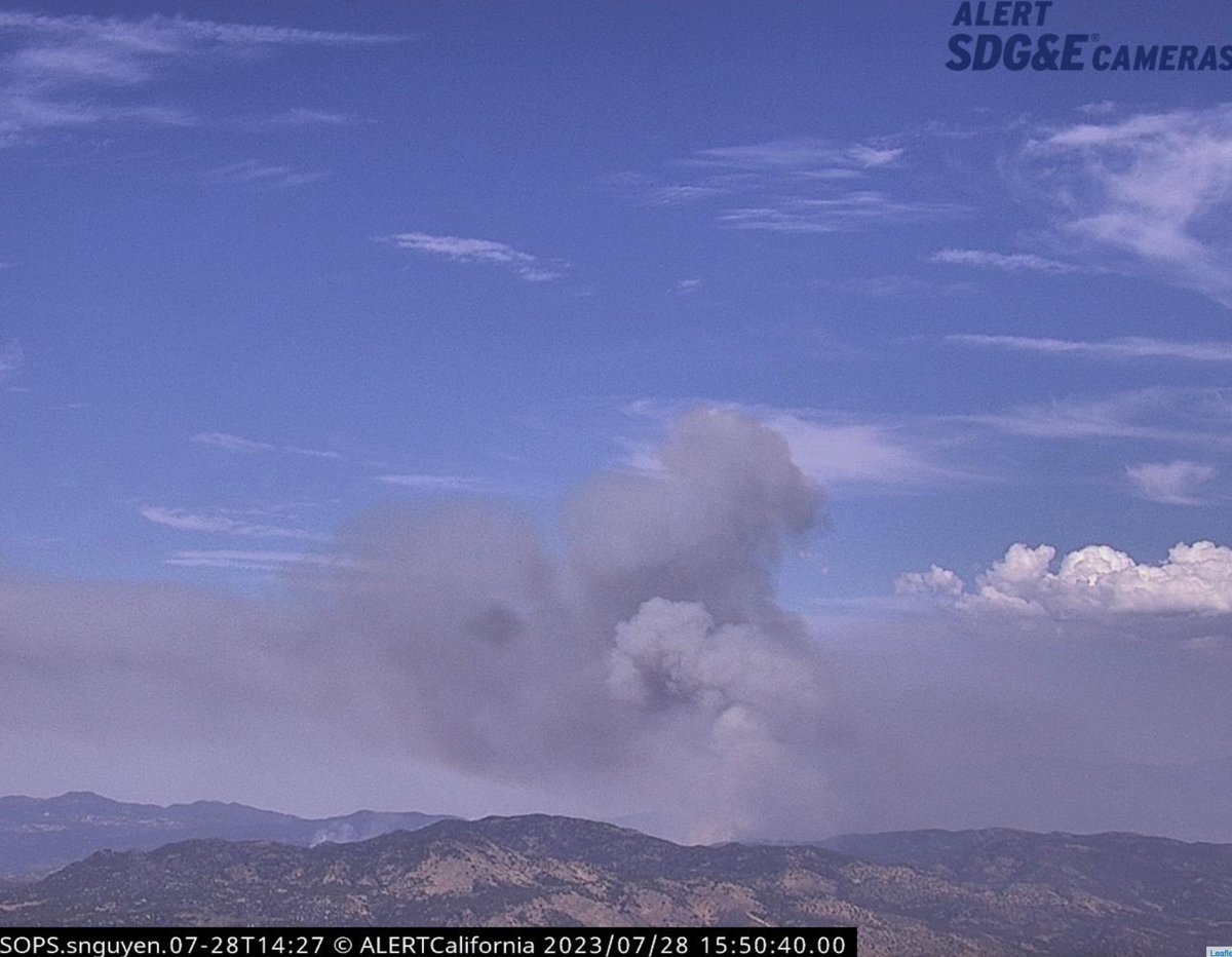 ericfrost's tweet photo. #SDSU watching #BonnyFire as now over 1200 acres. From Palomar Mtn. ALERT SDG&E camera can see fire, though smoke smaller than this morning. #GOES satellite imaging about half dozen times today as fire expands. Wind decreasing. On #WIFIRE https://t.co/9hskT380xk about 4pm Fri. https://t.co/CzjVTg9Y8n