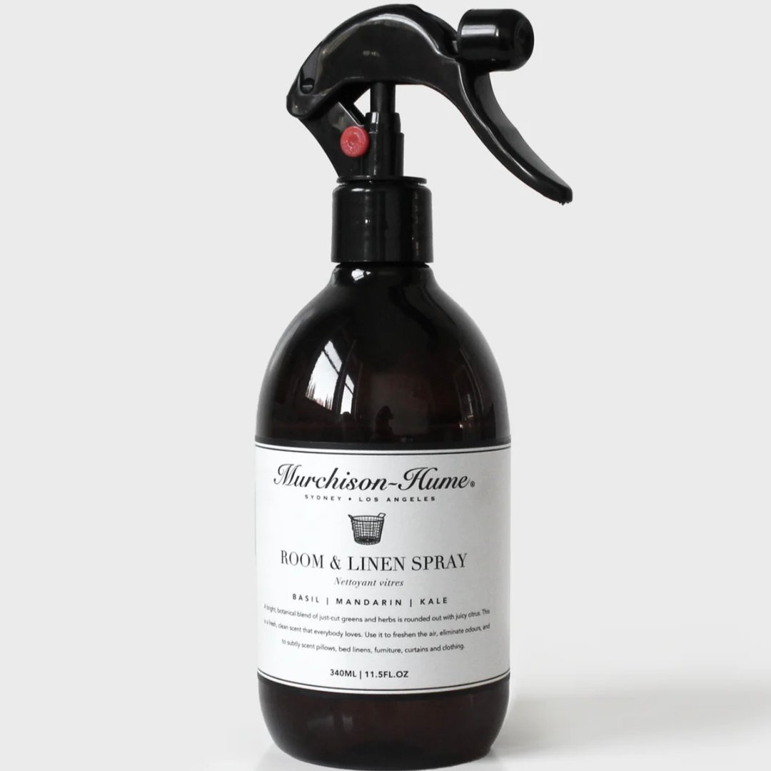 murchisonhume's tweet image. ✨ Refresh your sanctuary with the invigorating scent of natural Mandarin oil! 🍊🌿 Our Room &amp;amp; Linen Spray transforms your bedroom into a peaceful oasis – the perfect setting for relaxation and serenity. 💤✨ Experience the power of nature! 🌱 #NaturalHome #Mand...