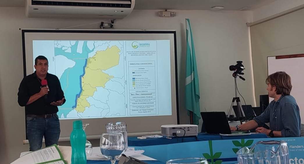 MAE_Zonal6's tweet photo. En reunión del proyecto #ManRes - Restauración de manglares; soluciones basadas en la Naturaleza con Reservas de Biosferas de América Latina, Silvio Cabrera, técnico del MAATE expuso: "La zona de Manglar, como Área Núcleo de la Biosfera #MacizoDelCajas y alternativas de gestión" https://t.co/1PPI35EIKw