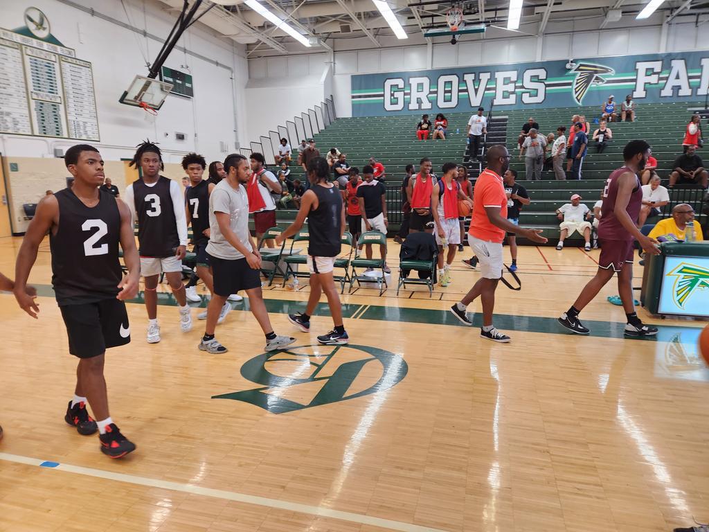 StefanWaits's tweet photo. @DCSummerLeague Final Rouge held off UPrep 58-47 to punch their ticket into the Championship game on Monday https://t.co/xlw7QpF6JP