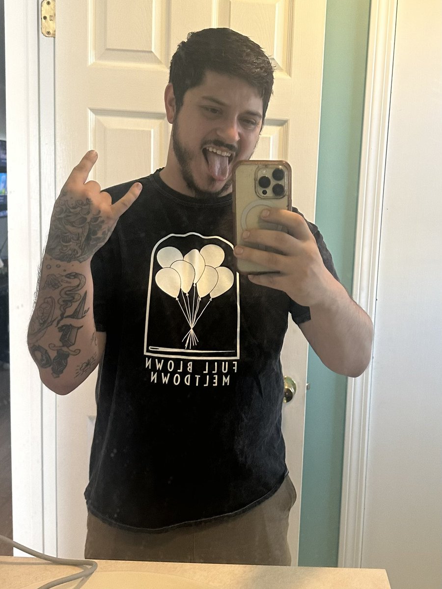 New <a href="/FullBlownMltdwn/">Full Blown Meltdown</a> shirt came in 🔥