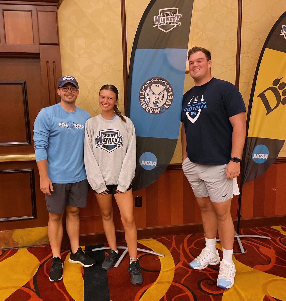 NU_SAAC_'s tweet photo. Our SAAC reps are having a great time and making a difference with @GreatMidwestAC SAAC this weekend in Columbus!! 🐾 https://t.co/opRLYv10YN