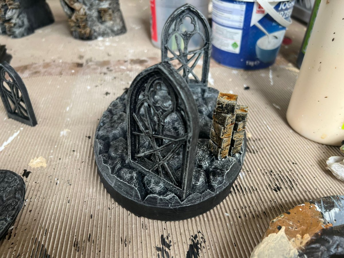 DinoshopNerds's tweet photo. Uuuund neben den Figuren haben wir auch ein paar Teile des P&amp;P-Sets gedruckt und gepaintet.🥰
#esoHorde
#WildeHORDE 
#GronkhTV 
@Keksbikini 
@MarcoPennazzato https://t.co/eW5nIZTbVY