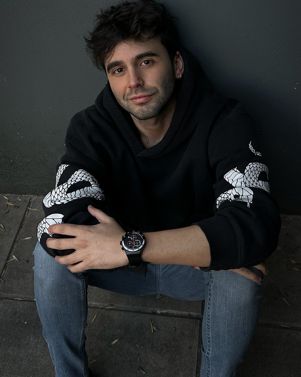 El tiempo está en tus manos.🙃🔎: MAGENTA AT NIGHT de la colección Irony Chrono. #Swatch #SwatchIRONY
Conseguilo en hasta 12 cuotas sin  interés. swat.ch/3rEtN7R