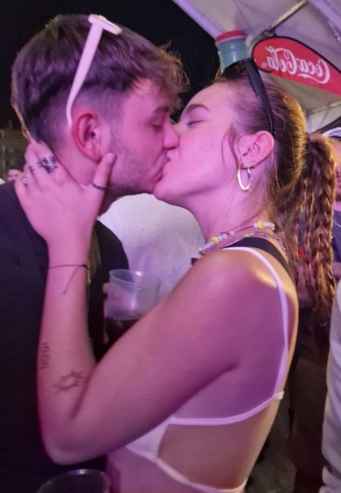 A ti, por existir 🖤