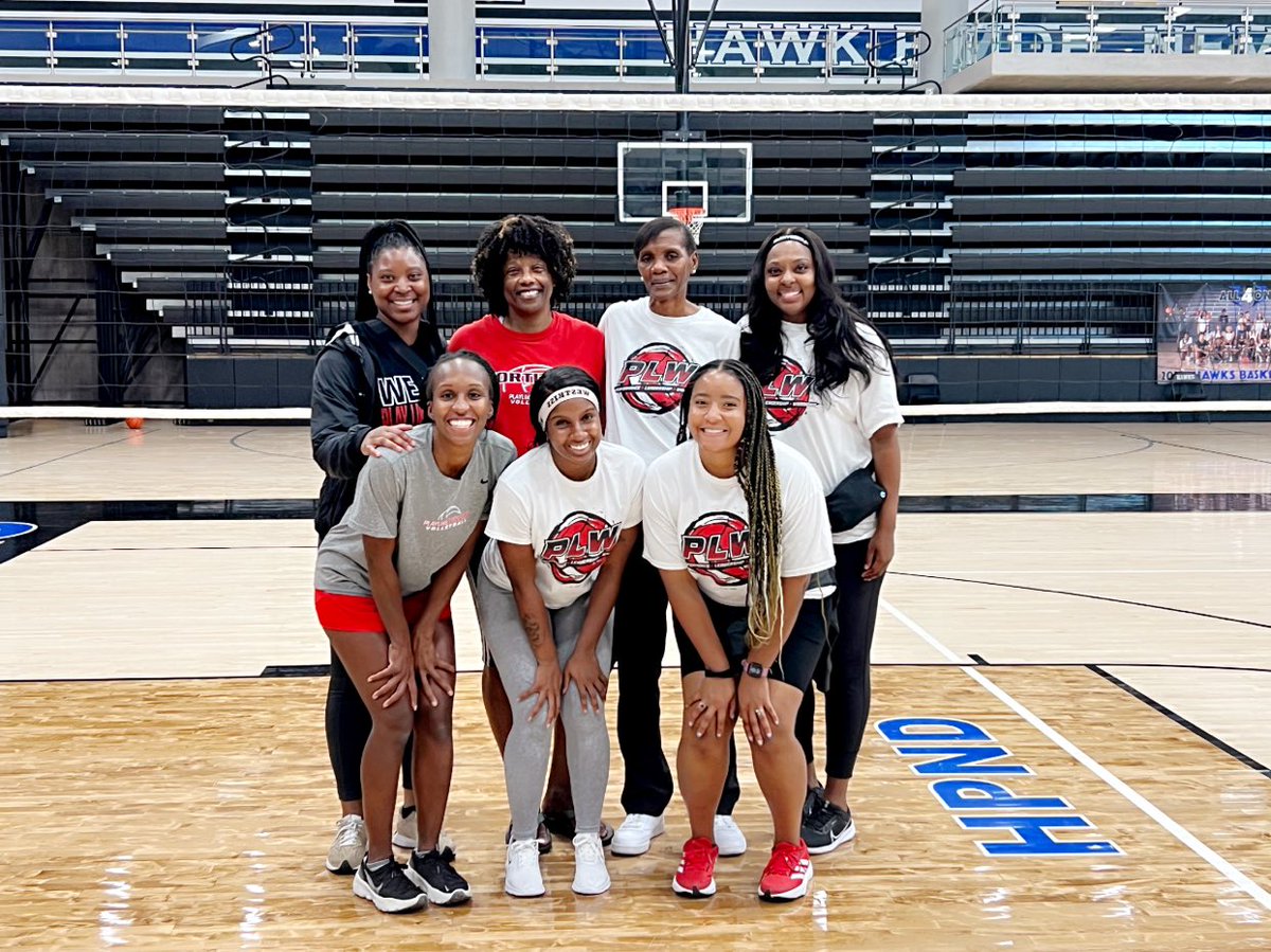 coachspurgeon's tweet photo. Enjoyed these last two weeks in TX working with these amazing women at @PLW_VB camps. Thank you for the opportunity @plucaswhite I enjoyed it! https://t.co/6iMXRUPX86