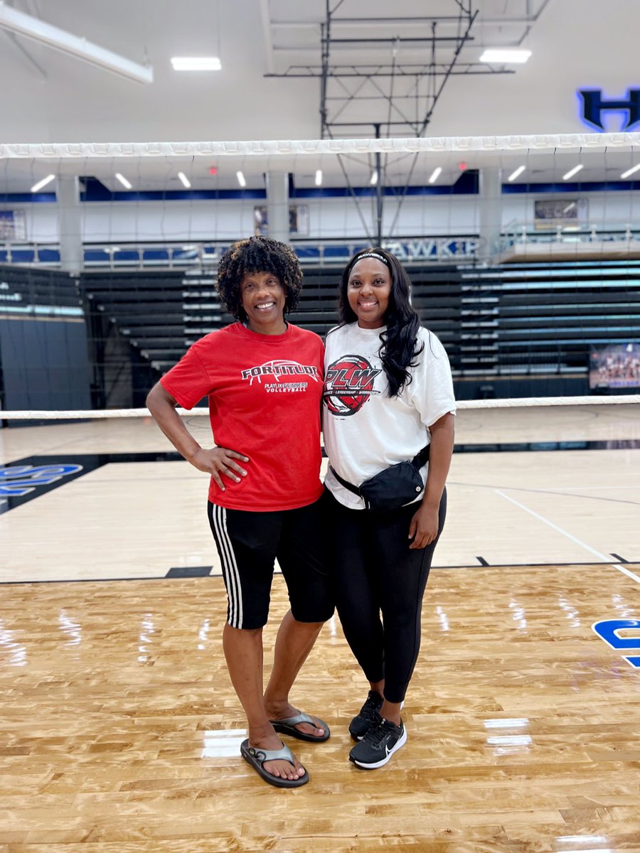 coachspurgeon's tweet photo. Enjoyed these last two weeks in TX working with these amazing women at @PLW_VB camps. Thank you for the opportunity @plucaswhite I enjoyed it! https://t.co/6iMXRUPX86