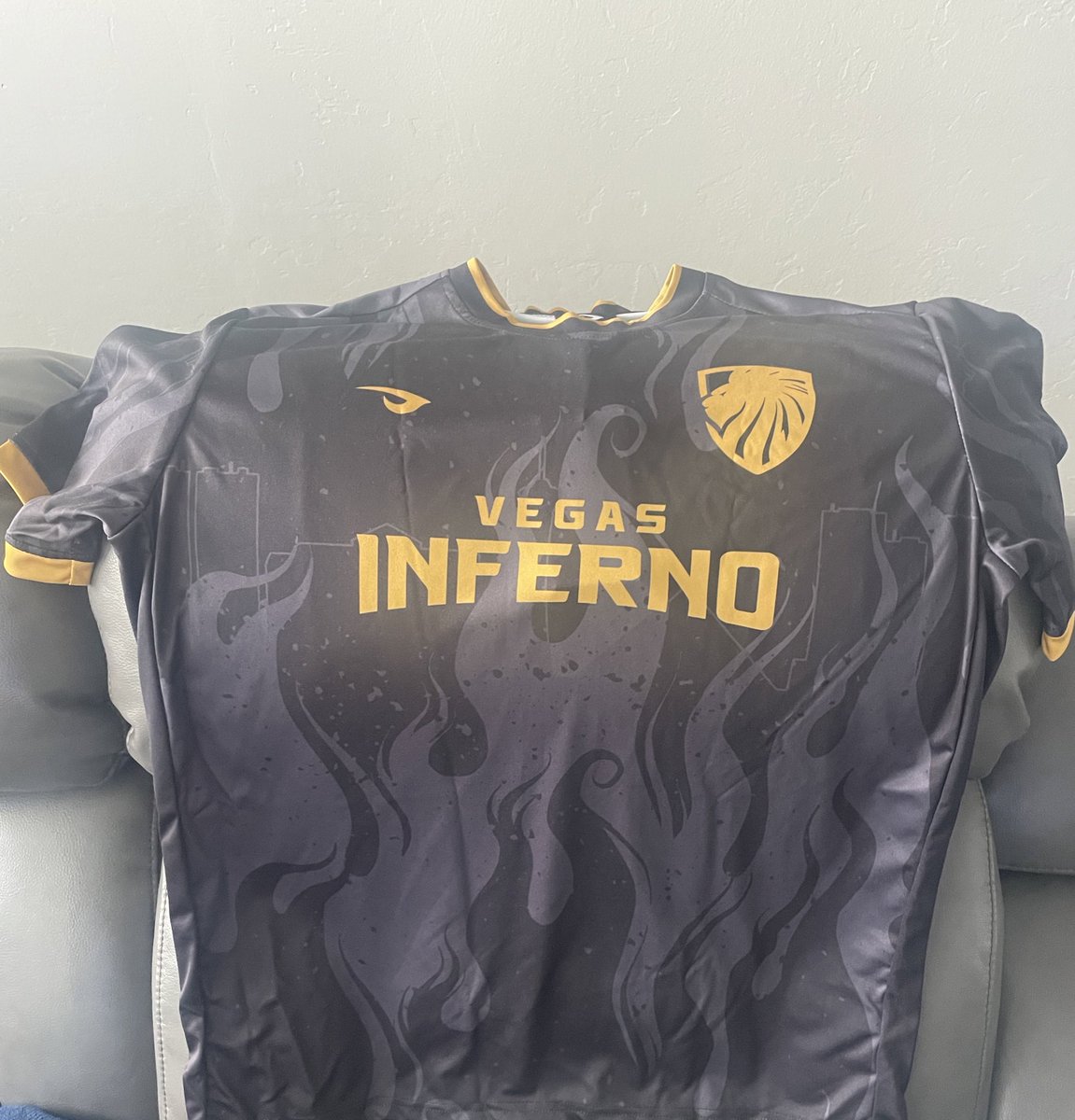 Assassin_757's tweet photo. Look what just came in the mail 👀👀🔥🔥🔥!  I got my official jersey!!

#BringTheHeat https://t.co/j17lbef4cD