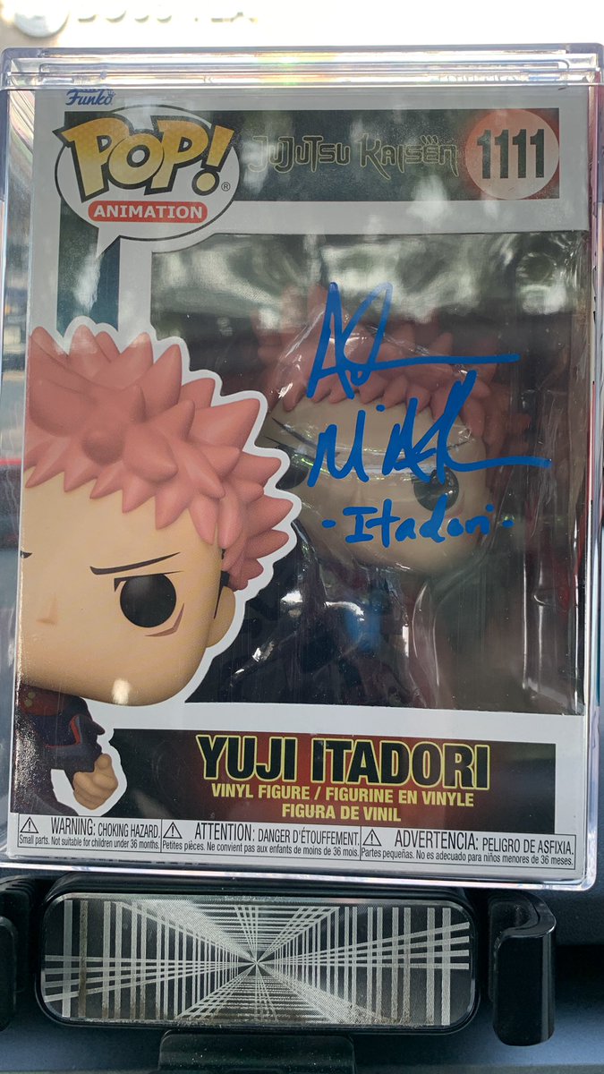 So went to #BossTea for boba… ended up walking out with this guy…

#itadori
#signed