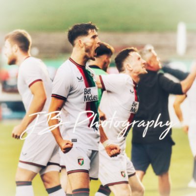 JBPhotography77's tweet photo. #NewProfilePic @JaayD99 @Glentoran https://t.co/kZ0Z1Nkkgt