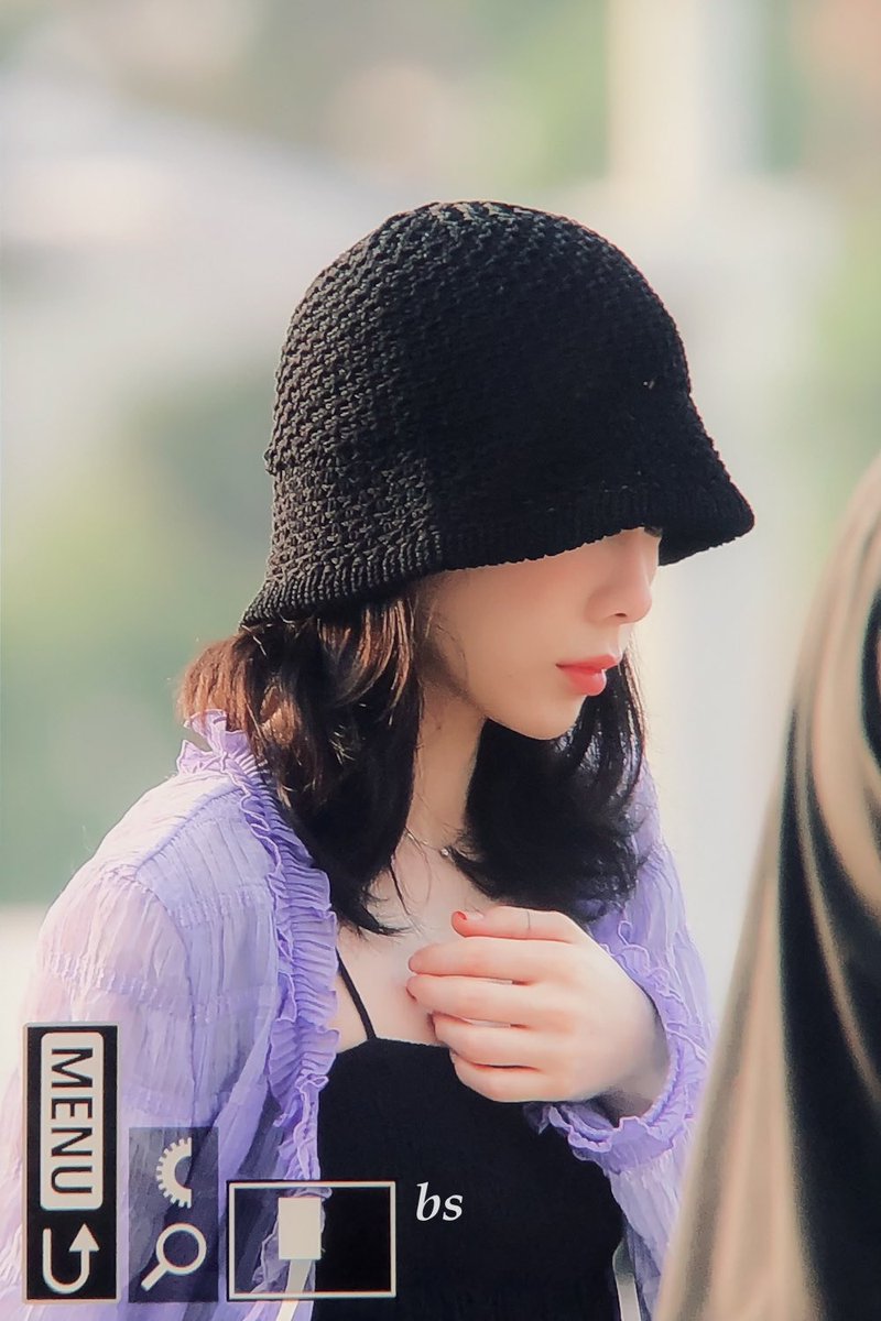 BAEKSSUEL's tweet photo. 230729 🛫🇵🇭
#태연 #TAEYEON https://t.co/eIzST37Lac