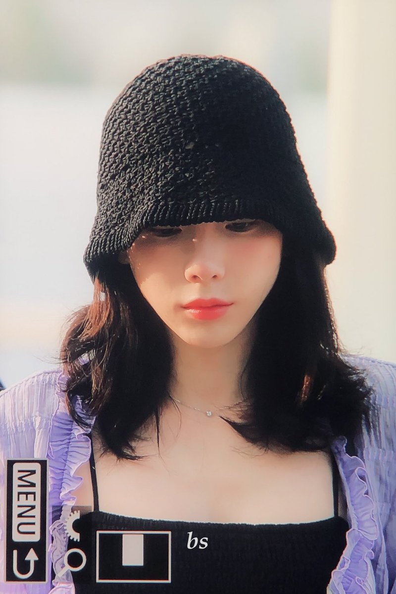 BAEKSSUEL's tweet photo. 230729 🛫🇵🇭
#태연 #TAEYEON https://t.co/eIzST37Lac