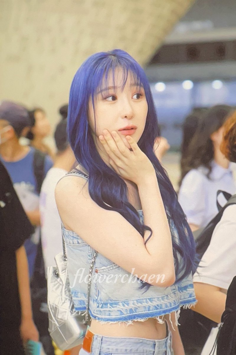 flowerchaen's tweet photo. 230729 출국 프리뷰 이채연

김포공항에 ✨국민여신님 등장✨

#이채연 #leechaeyeon #knock
#이채연_이제깨어knock https://t.co/0vRn9E6T2M