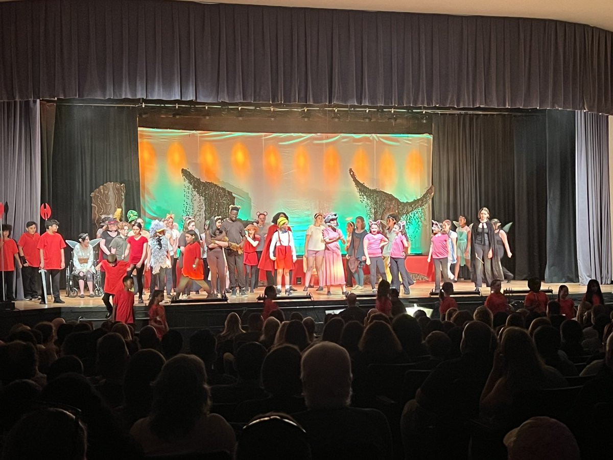 MAMSHighlights's tweet photo. What a performance!!! Shrek the Musical @MARSDNJ Summer Theater Workshop.  @MAMSHighlights @PrincipalMCW https://t.co/4pzGab50jk