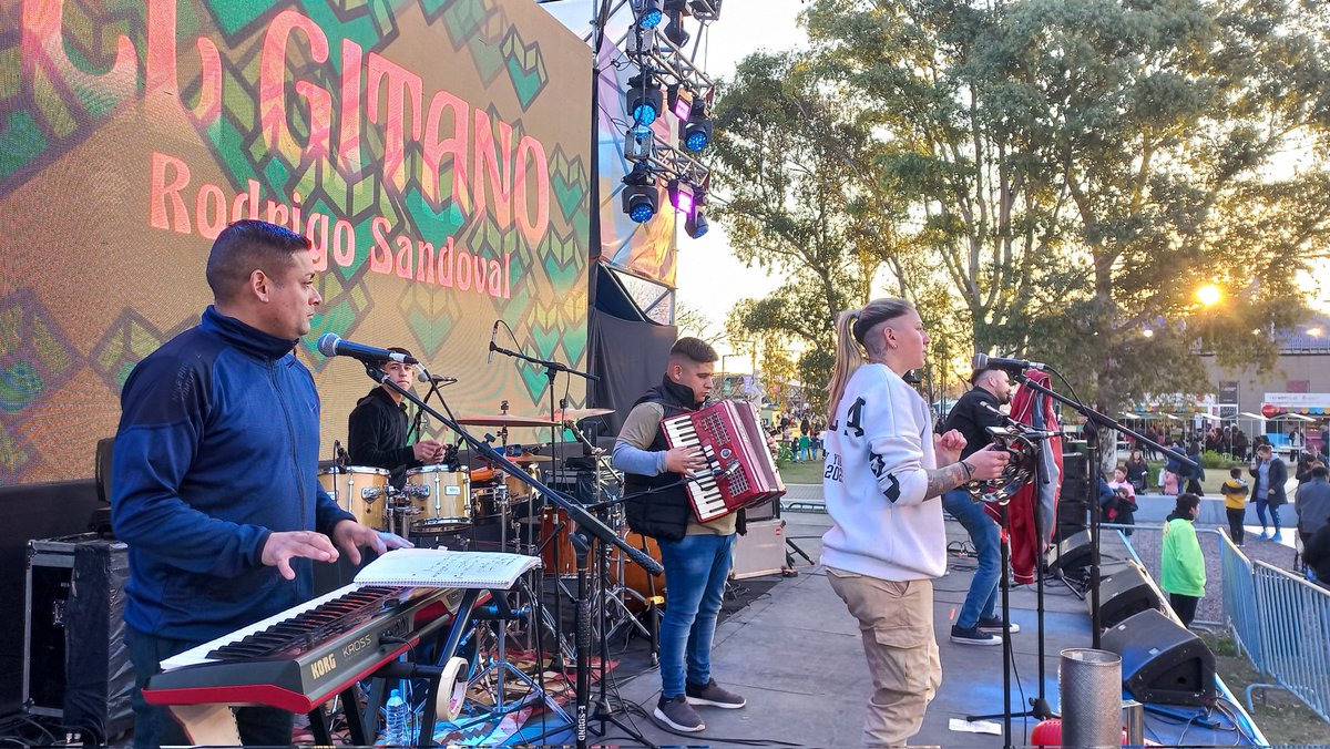 CORDOBA - LA PAMPA - CHUBUT - MICA presentes con la musica nacional que trajeron los increibles artistas del dia de hoy 🇦🇷 
Hubo folklore, rap y rock en el Patio Federal del CFC #ArgentinaUnidaSeMuestra
#40añosdedemocracia