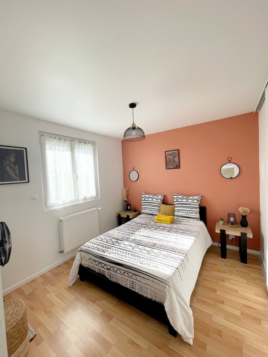 LaauryK's tweet photo. Je vous présente Le Chic Ethnic Dreux.  Tellement fière du rendu de mes chambres #Airbnb/#Booking avec l'aide de @Flauramki ♥️ https://t.co/oMyUtgCPuW